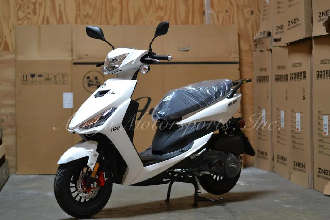 Amigo Super Sports SS-150 Scooter new for SEMI Assembled. CA Legal (Special price for 2022 model).