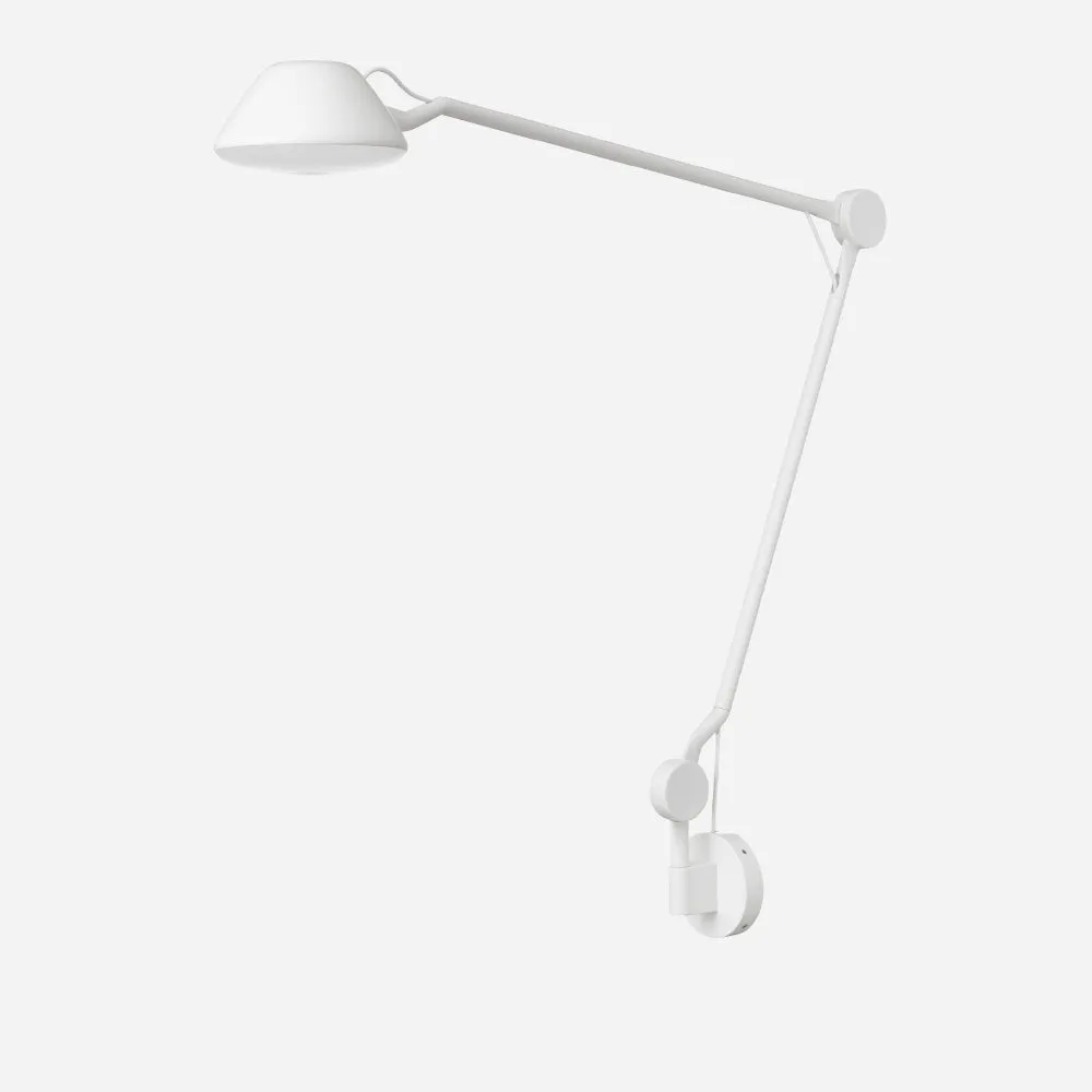 Fritz Hansen AQ01™ Wall Lamp