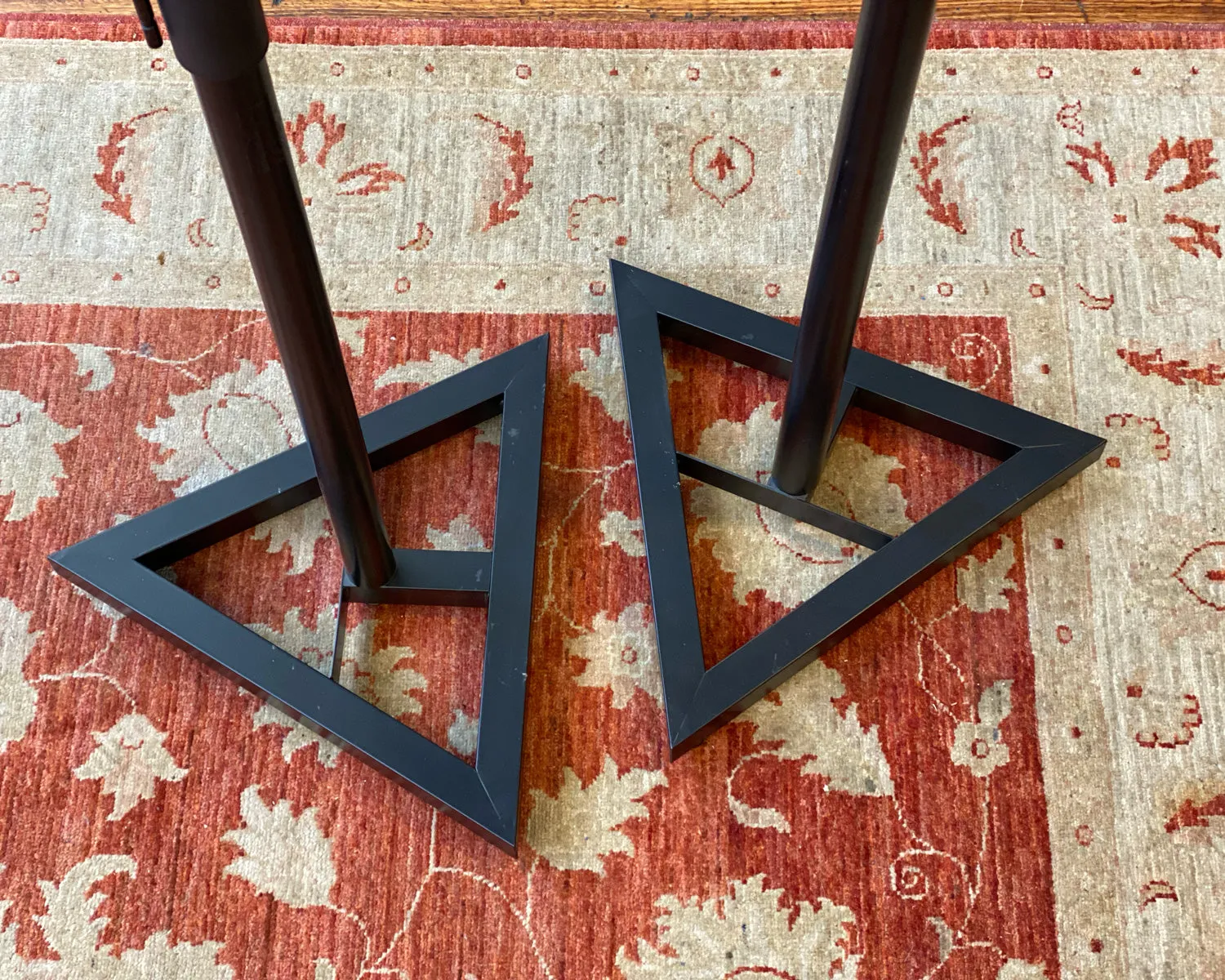 Intune Studio Monitor Stands