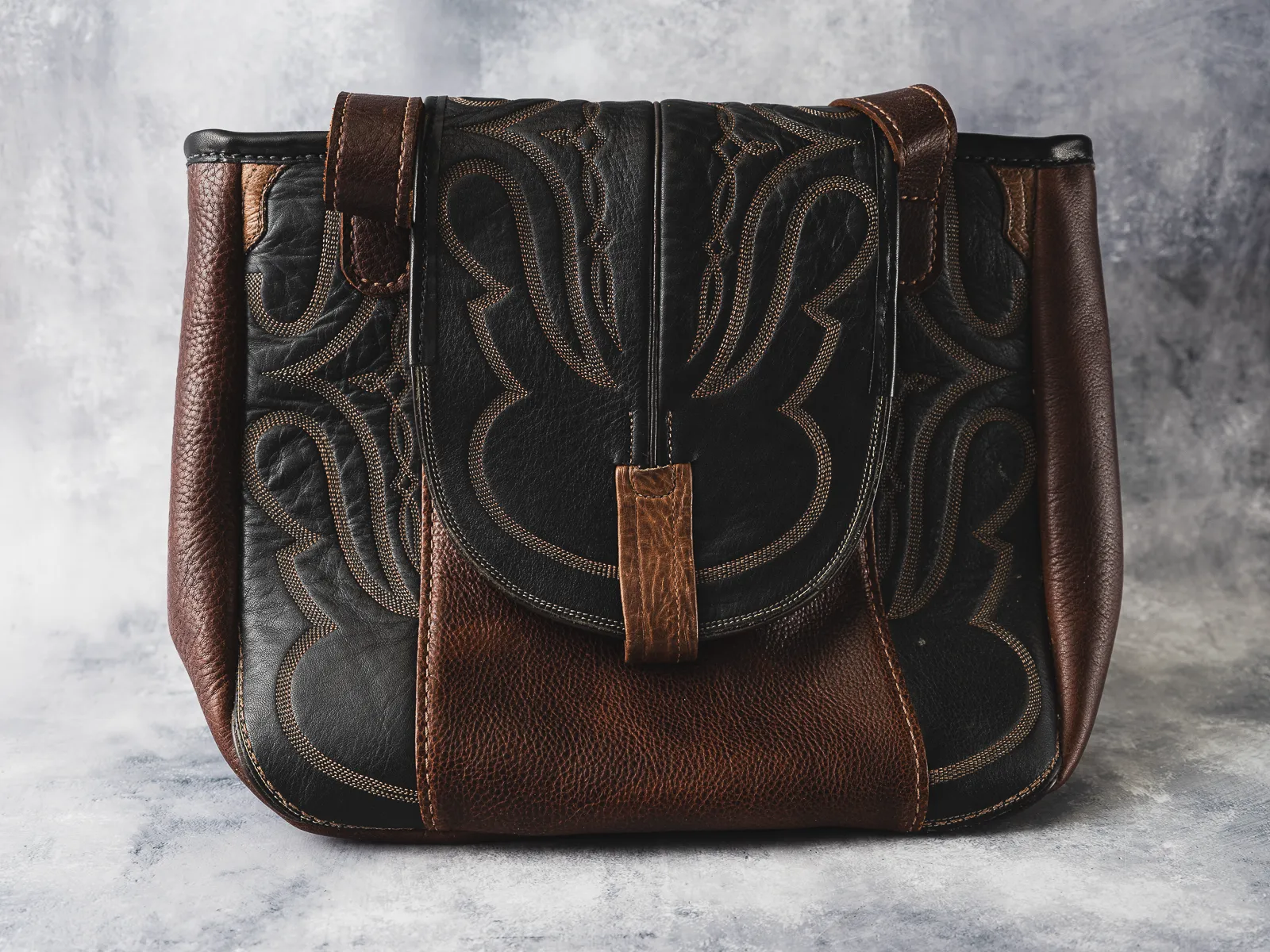 Western Inspired Handbag | 24 Hour Auction